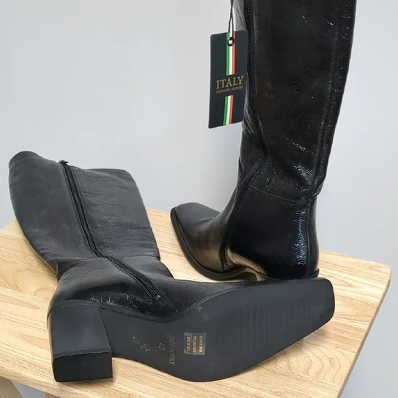 Elegant Black Knee-High Italian Leather Women's Boots - Picture 7 of 9